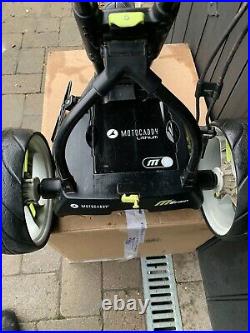 Motocaddy M1 Pro Electric Golf Trolley With Lithium Battery